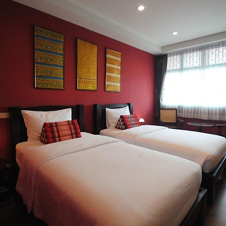 Focal Local Bed & Breakfast Bangkok Exterior foto